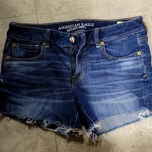 Womens American eagle shorts size 10 stretchy